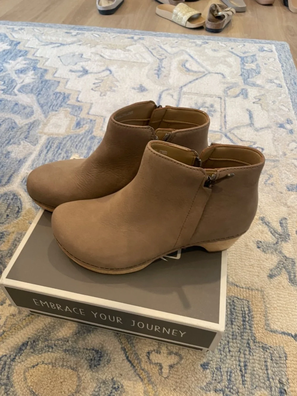 Dansko boots lizanne milled nubuck taupe - Picture 2 of 7